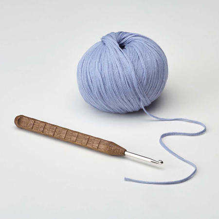 Крючок, вязальный с ручкой из грецкого ореха addiNature Walnut Wood №2, 16 см. Арт 587-2/2-16