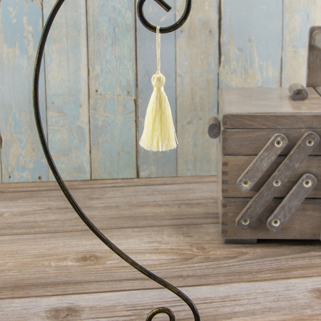 Кисть декоративная на шнуре, длина 60 мм, цвет кремовый. Арт KY - 04-col.PE - 4