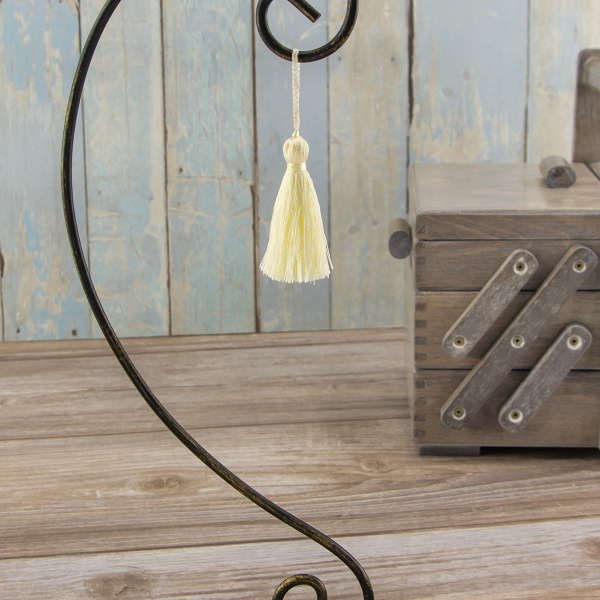 Кисть декоративная на шнуре, длина 60 мм, цвет кремовый. Арт KY - 04-col.PE - 4