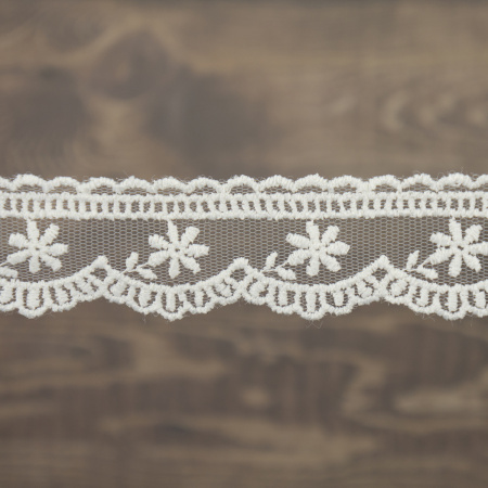 Кружево-вышивка на тюле, 30 мм, цвет молочный, 100% полиэстер, 4,5 м. Арт T-3003.112