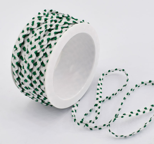 Тесьма PEGA тип вьюнчик, белый с зеленым, 7 мм. Арт 841512221DA004