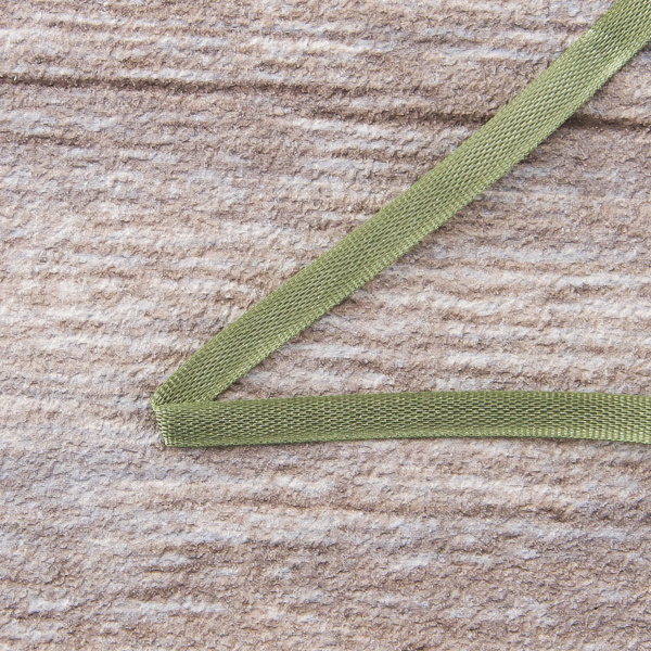 Лента для вышивания SAFISA на блистере, 4 мм, 5 м, цвет 26, болотный. Арт P111-4мм-26             