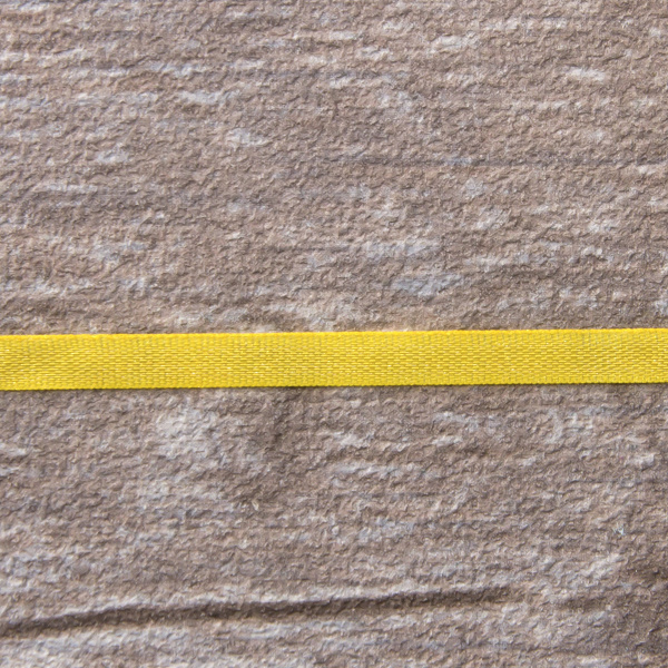 Лента для вышивания SAFISA на блистере, 4 мм, 5 м, цвет 22, желтый. Арт P111-4мм-22             