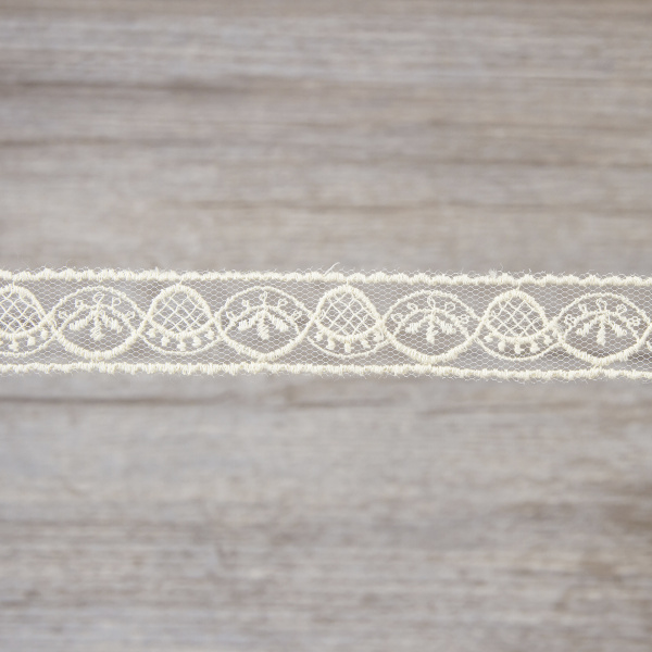 Вышивка на тюле, 19 мм, цвет экрю. Арт I643/02