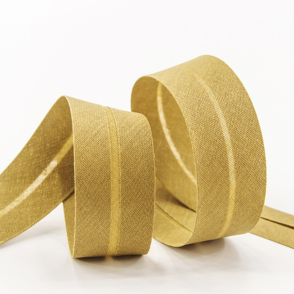 Косая бейка хлопок/полиэстер 20 мм, 25 м, цвет 107, мокрый песок. Арт 6120-20мм-107           