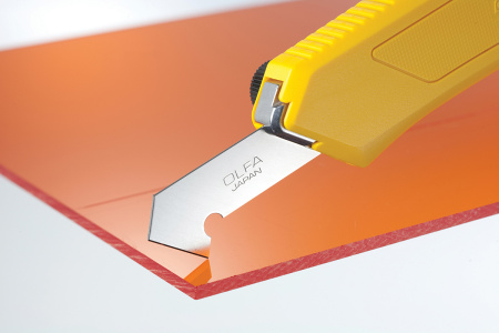Нож для пластика усиленный с лезвиями в комплекте Olfa. Арт PC-L