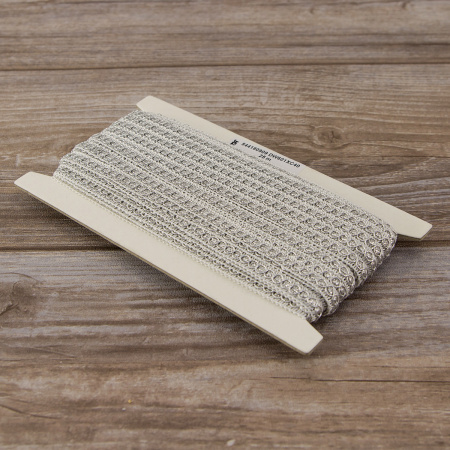 Тесьма PEGA декоративная, белая с люрексом, 9 мм . Арт 844180909DW601          