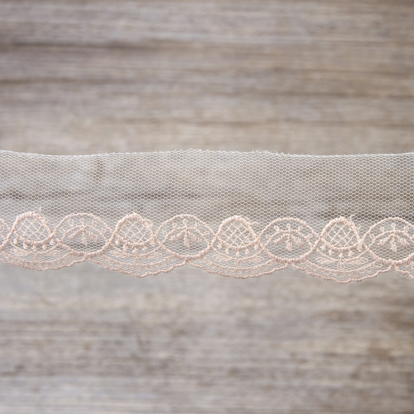 Вышивка на тюле, 36 мм, цвет розовый. Арт I644/F3