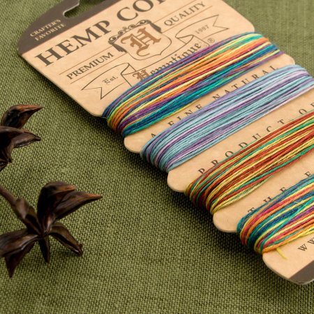 Шнуры на блистере HEMPTIQUE #10 - 0,5 мм, 4 цвета по 12,8 м. Арт HC10VAR2                