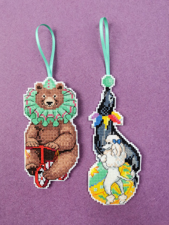 Набор для вышивания на пластиковой канве "Циркачи". Арт 23.001.12