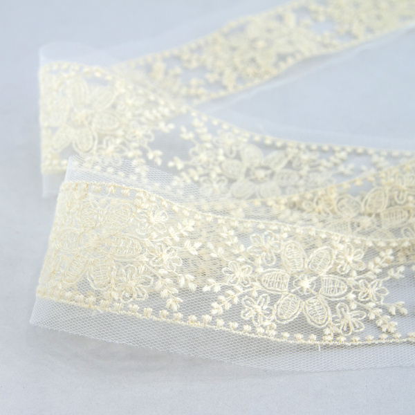 Кружево-вышивка на тюле, 22 мм, 14,6 м. Арт 41792/02