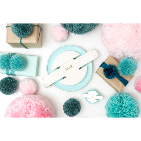 Устройство "Jumbo Pom Pom Maker" для изготовления больших помпонов до 13 см. Арт 661013