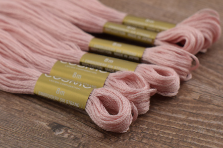 Мулине COSMO однотонный цвет  811       . Арт 25-6/811       