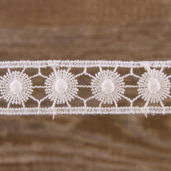 Гипюр, 18 мм, цвет шампань. Арт K052/72