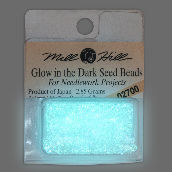 Бисер "Семечки"  №11 (светится в темноте). Арт 02700