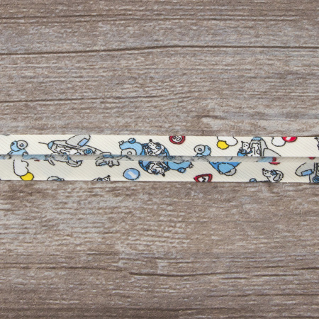 Косая бейка с детским принтом, 18 мм, цвет молочно-белый с голубым. Арт 3323/18/02