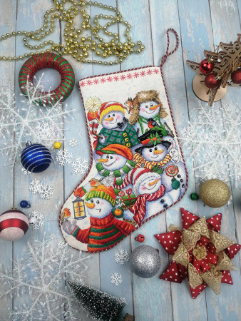 Набор для вышивания  "Веселые снеговики". Арт 21.003.12
