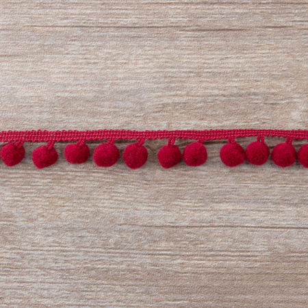 Тесьма с помпонами, диаметр 10 мм, цвет бордовый. Арт PA-18-col.323