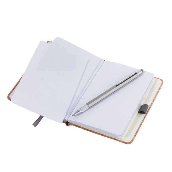 Блокнот с шариковой ручкой TROIKA . Арт NPP28/NO