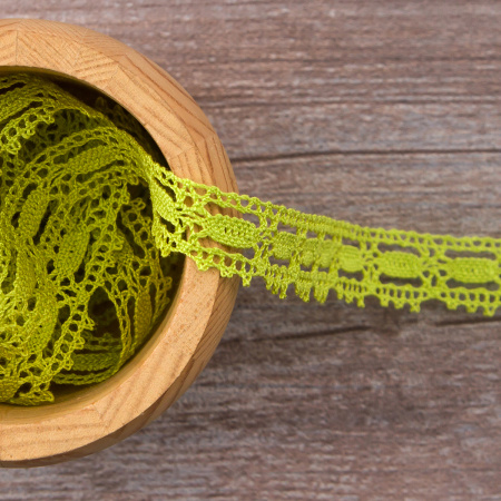 Мерсеризованное хлопковое кружево, 15 мм, цвет лайма. Арт 1798/21                 