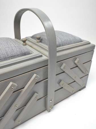 Шкатулка для рукоделия, бук, 3 этажа, античный серый, с игольницей. Арт 31/151/9