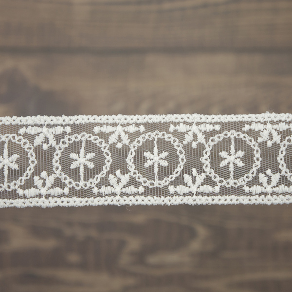 Кружево-вышивка на тюле, 33 мм, цвет молочный, 100% полиэстер, 3,5 м. Арт T-2005.112