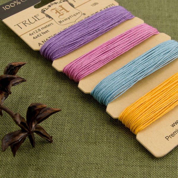 Шнуры на блистере HEMPTIQUE #10 - 0,5 мм, 4 цвета по 12,8 м. Арт HC10PA                  