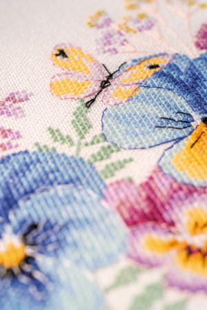 Набор для вышивания "Анютины глазки и травы" . Арт PN-0201936