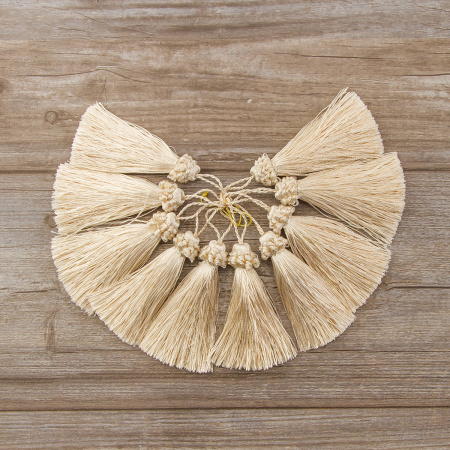 Кисть декоративная на шнуре, длина 95 мм, цвет абрикосовый. Арт KY - 06-col.PE - 2