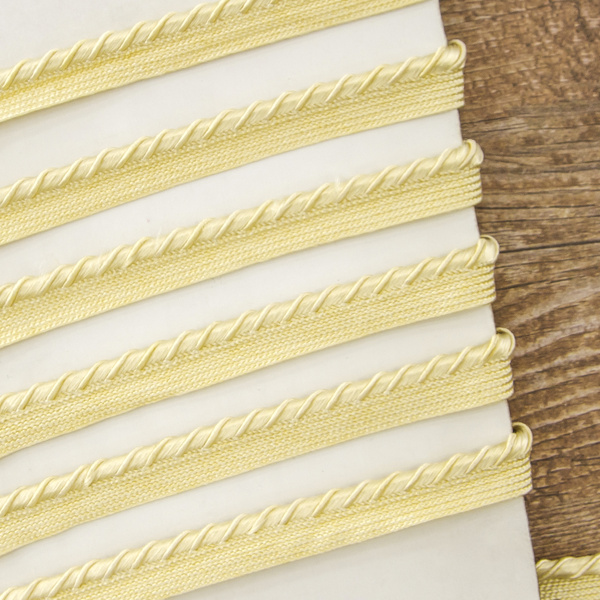 Кант декоративный, 3,5 мм, цвет кремовый. Арт 843213000A1901          