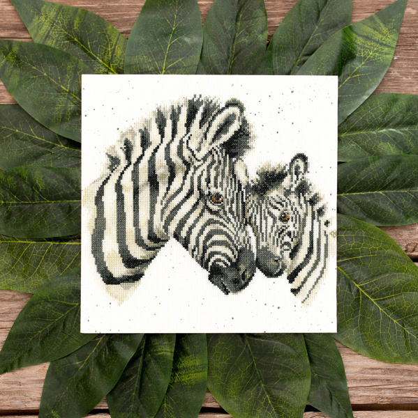 Набор для вышивания "Racing Stripes". Арт XHD96