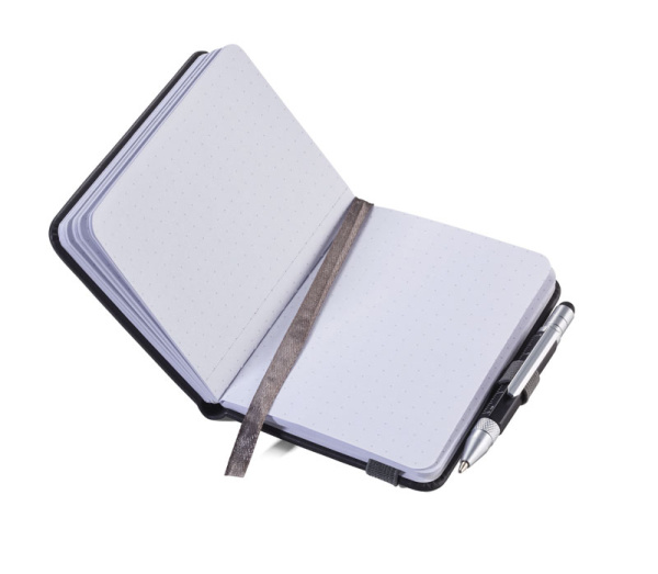 Блокнот с шариковой ручкой TROIKA . Арт NPP25/BK