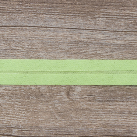 Косая бейка хлопок/полиэстер 20 мм, 25 м, цвет 140, бледно-зеленый. Арт 6120-20мм-140