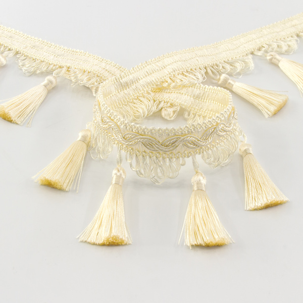 Тесьма с кисточками декоративная PASSAN цвет нежно-кремовый. Арт BPK - 019-col.PE - 80