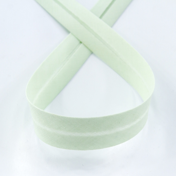 Косая бейка хлопок/полиэстер 20 мм, 25 м, цвет 135, фисташковый. Арт 6120-20мм-135           