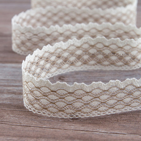 Мерсеризованное хлопковое кружево, 30 мм, цвет белый с бежевым. Арт 2021/Z1
