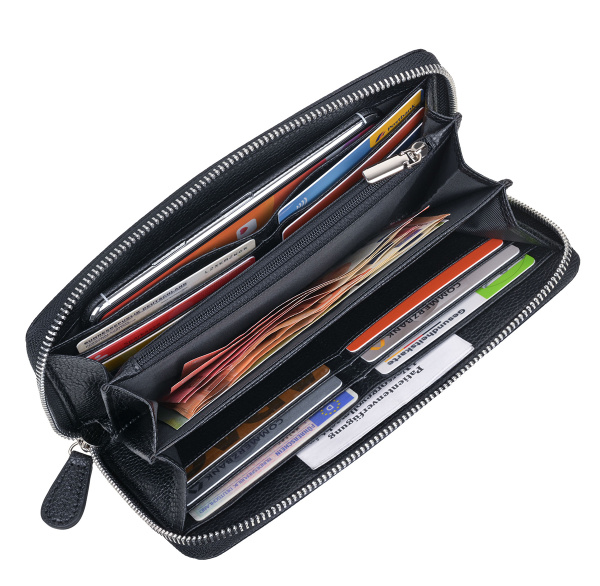 Кошелек женский TROIKA с вырезом для APPLE AirTag®  SMART WALLET. Арт WAL40/BK