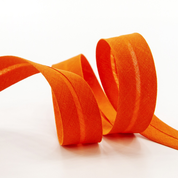 Косая бейка хлопок/полиэстер 20 мм, 25 м, цвет 61, алый. Арт 6120-20мм-61            