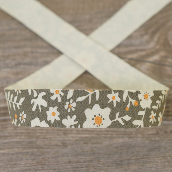 Лента хлопковая на картонной катушке "Цветы: коричневый с оранжевым". Арт VR15.7531