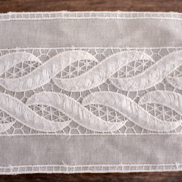 Шитье-вышивка на батисте, прошва, 80 мм, цвет белый. Арт 37137/B