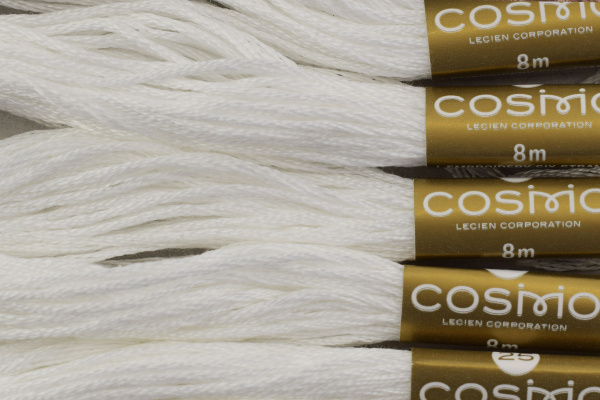 Мулине COSMO однотонный цвет  100       . Арт 25-6/100       