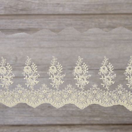 Вышивка на тюле, 91 мм, цвет экрю. Арт I661/02
