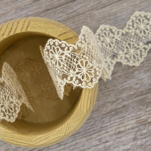 Кружево-вышивка на тюле, 18 мм, 14,6 м. Арт 41693/02