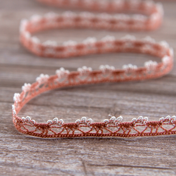 Мерсеризованное хлопковое кружево, 10 мм, цвет пыльно-розовый с белым. Арт 3480/H3                 