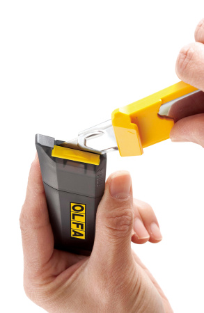 Нож сверхмощный Olfa со встроенным съемным контейнером. Арт DL-1