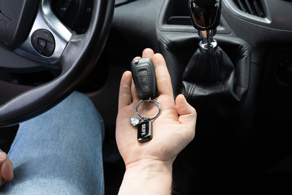 Брелок TROIKA "SEIFENBLASE". Арт KR21-11-CH