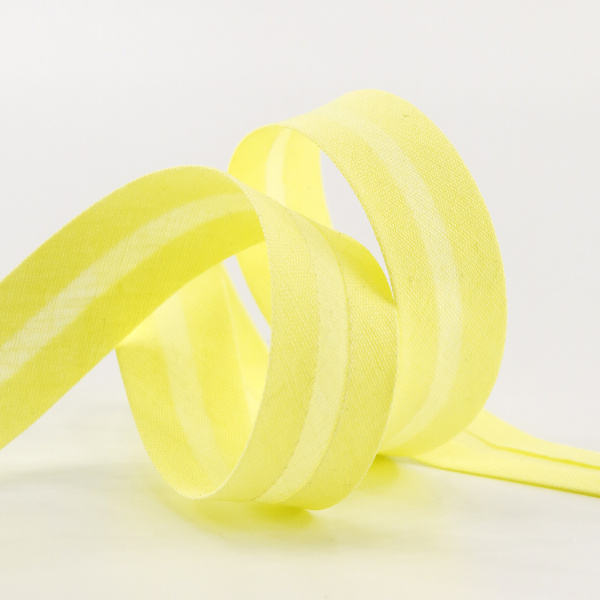 Косая бейка хлопок/полиэстер 20 мм, 25 м, цвет 108, лимонный. Арт 6120-20мм-108           