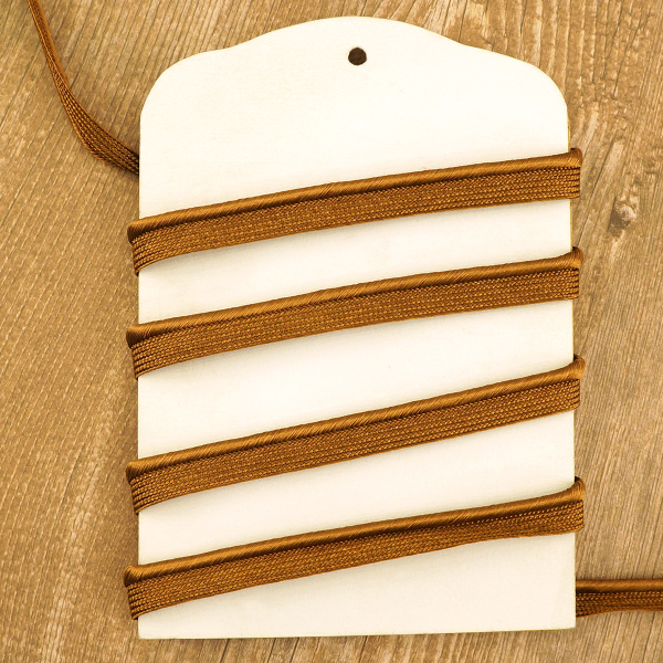 Кант декоративный, 2,5 мм, цвет коричневый. Арт 843212400B7902          