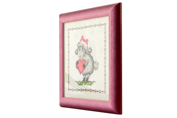 Вышитая картина "Влюбленная овечка". Арт Модель 01.029.02