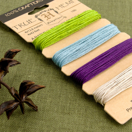 Шнуры на блистере HEMPTIQUE #10 - 0,5 мм, 4 цвета по 12,8 м. Арт HC10SB1                 